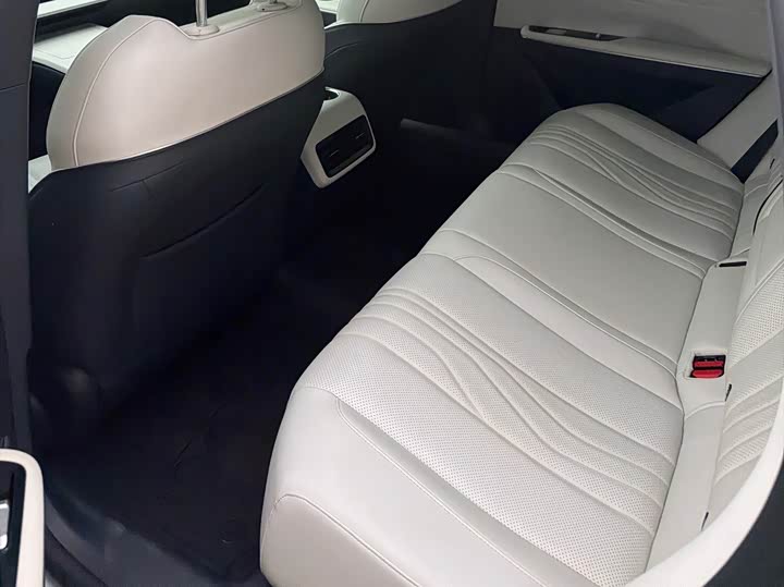 Geely Galaxy E8, 2023 — фото 8 из 9
