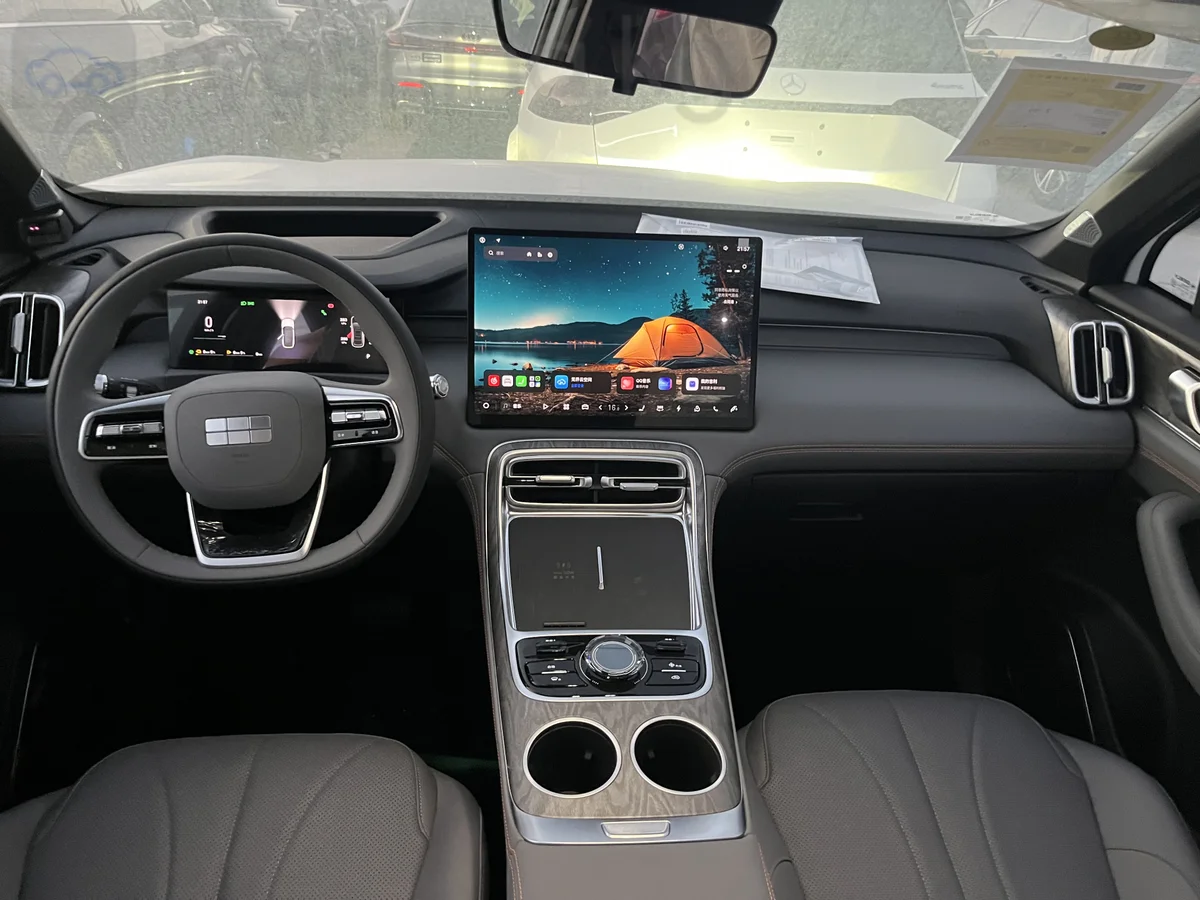 Geely Galaxy M7, 2026 — фото 9 из 9