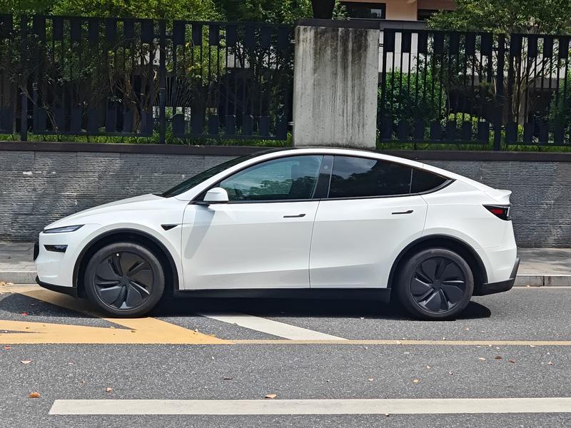 Tesla Model Y, 2025 — фото 4 из 11