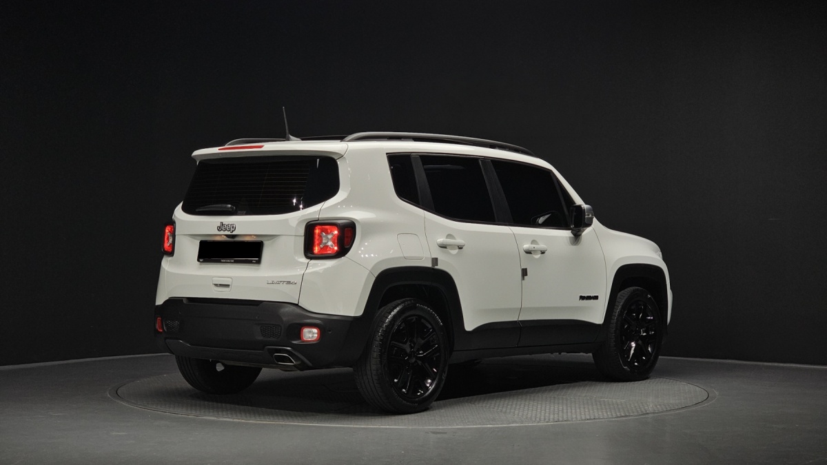 Jeep Renegade, 2022 — фото 2 из 12