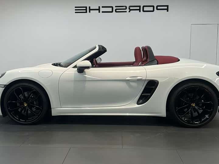 Porsche 718, 2025 — фото 3 из 9