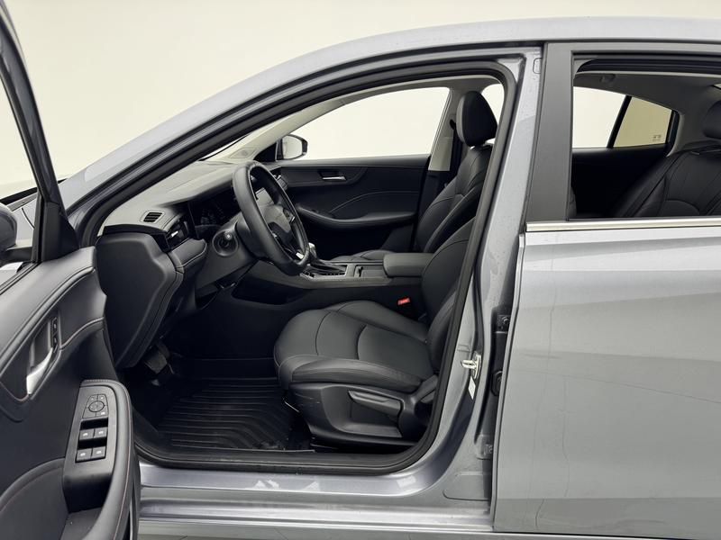Roewe i5, 2025 — фото 12 из 12