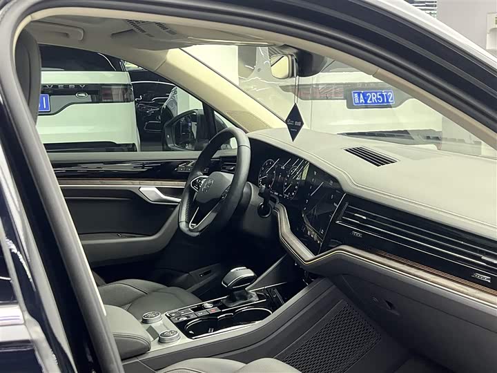 Volkswagen Touareg, 2021 — фото 7 из 9