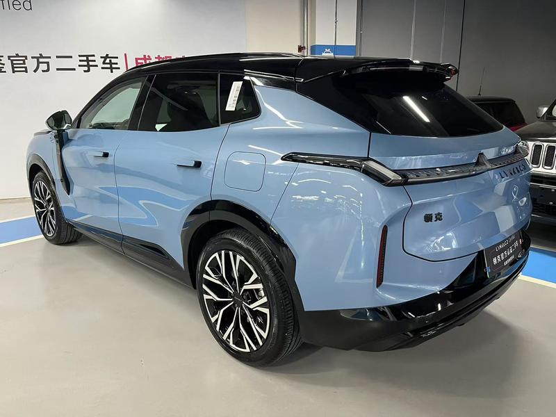 Lynk & Co 08 EM-P Hybrid, 2025 — фото 5 из 12