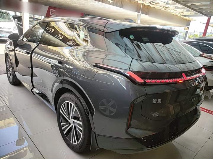Lynk & Co 08 EM-P Hybrid, 2023 — фото 5 из 9