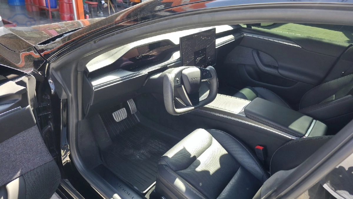 Tesla Model S, 2023 — фото 10 из 12