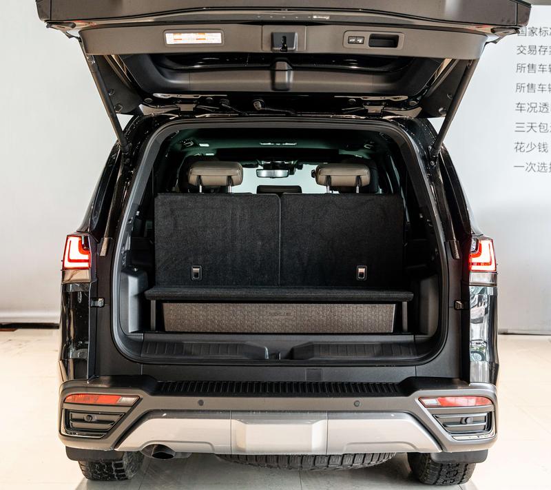 Lexus LX, 2025 — фото 10 из 11