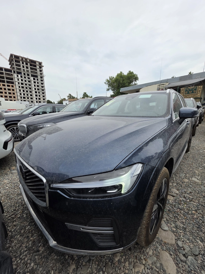 Volvo Xc60, 2025