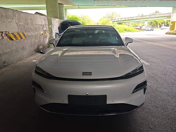 Geely Galaxy Starshine 8 EM-i, 2025 — фото 3 из 9