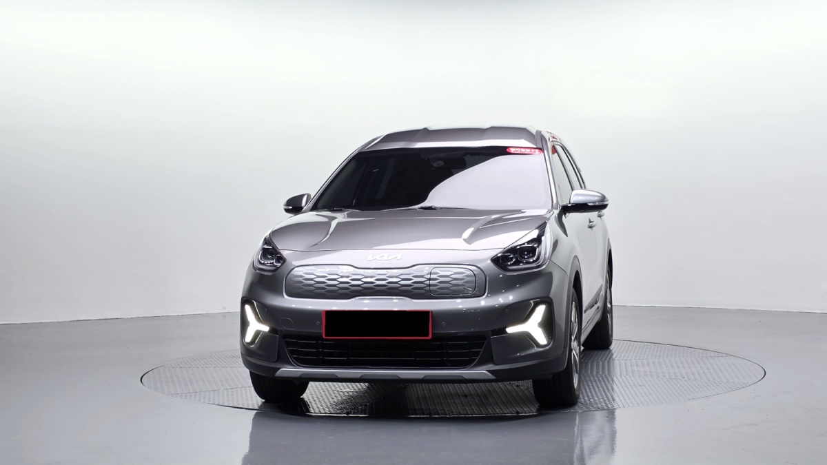 Kia Niro, 2023 — фото 3 из 12