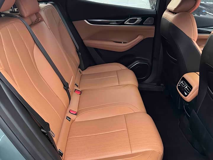 Geely Atlas L, 2025 — фото 8 из 9