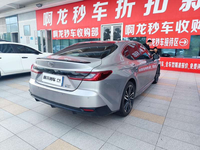 Toyota Camry, 2024 — фото 5 из 10
