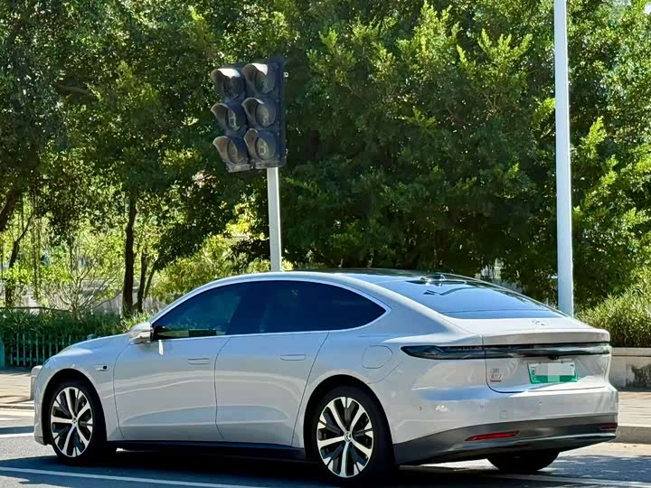 Nio ET7, 2022 — фото 3 из 9