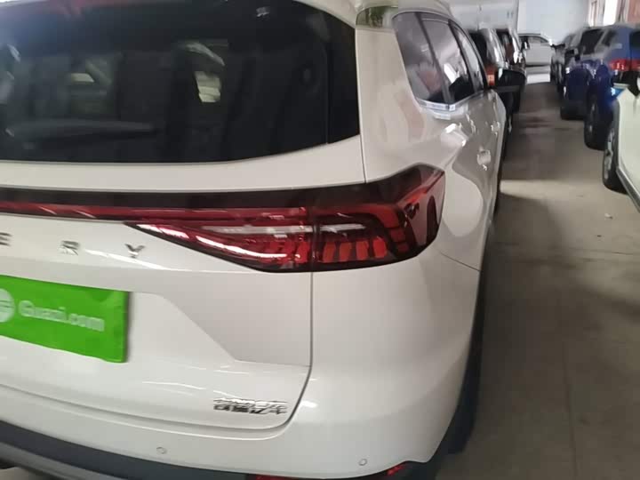 Chery Tiggo 8 Pro, 2023 — фото 8 из 9
