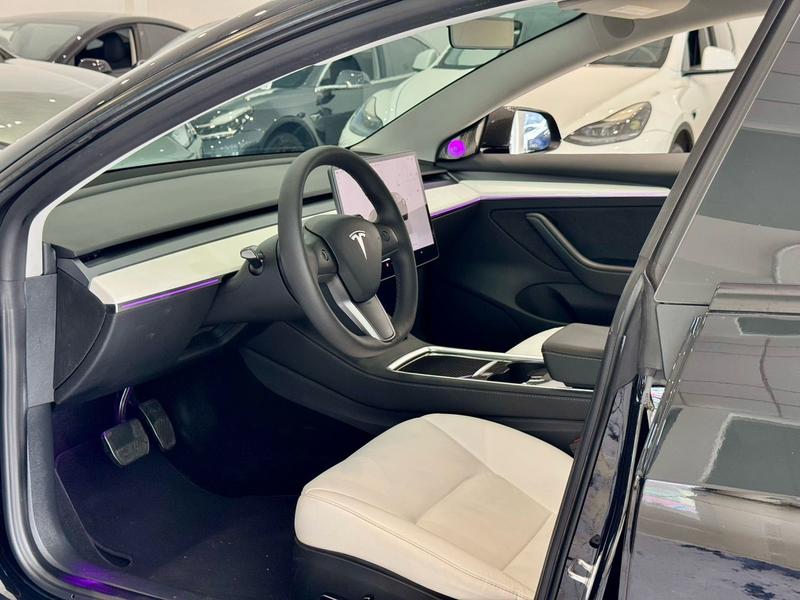 Tesla Model 3, 2022 — фото 11 из 12