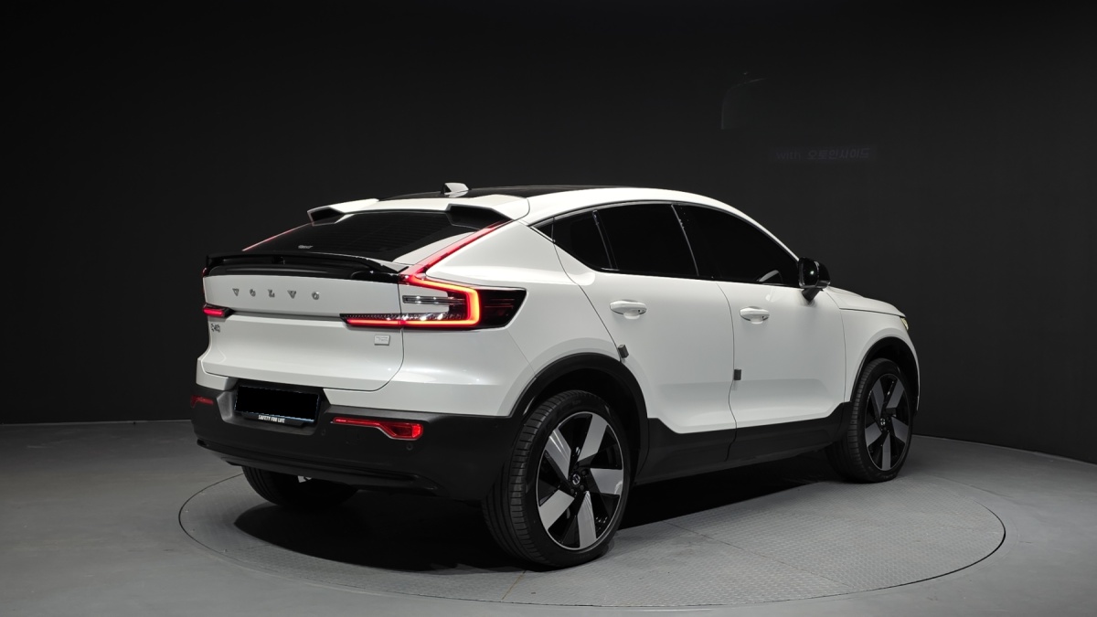 Volvo C40, 2023 — фото 2 из 12