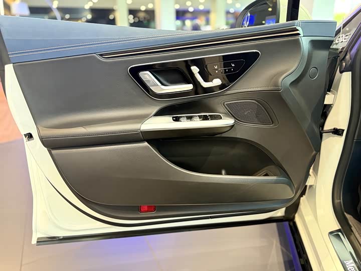Mercedes-Benz EQE, 2025 — фото 3 из 9