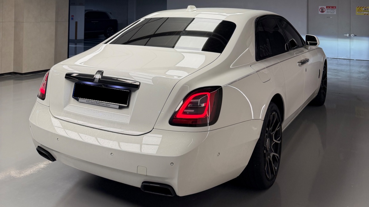 Rolls-Royce Ghost, 2022 — фото 4 из 9