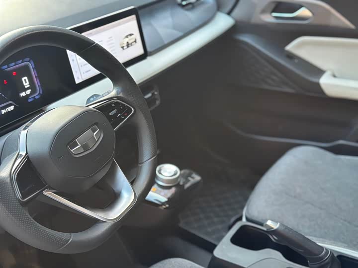 Geely Geometry E Firefly, 2024 — фото 9 из 9