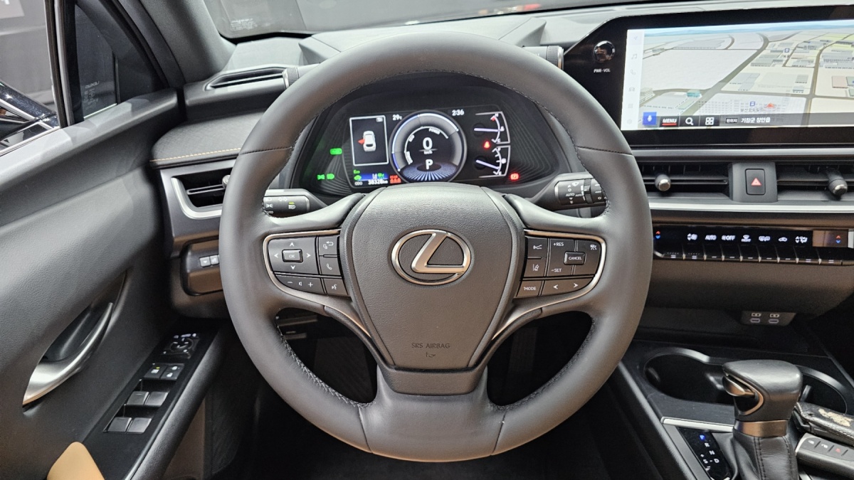 Lexus UX, 2023 — фото 12 из 12