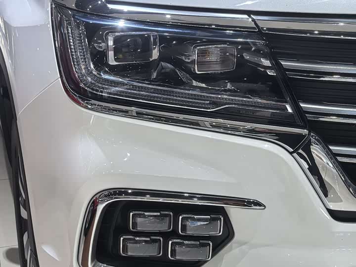 Roewe RX8, 2022 — фото 4 из 9