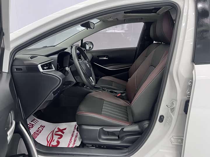 Toyota Corolla, 2023 — фото 8 из 9