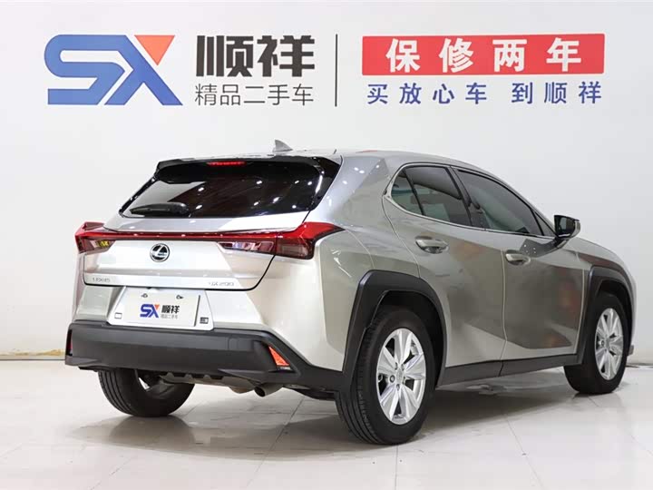 Lexus UX, 2022 — фото 5 из 9