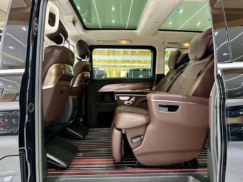 Mercedes-Benz V-Class, 2022 — фото 10 из 12