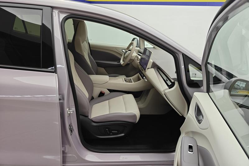 MG Motor 4 EV, 2025 — фото 11 из 12
