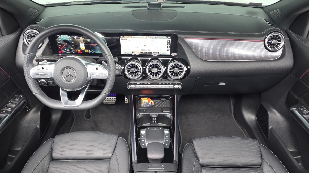 Mercedes-Benz EQA, 2022 — фото 7 из 12