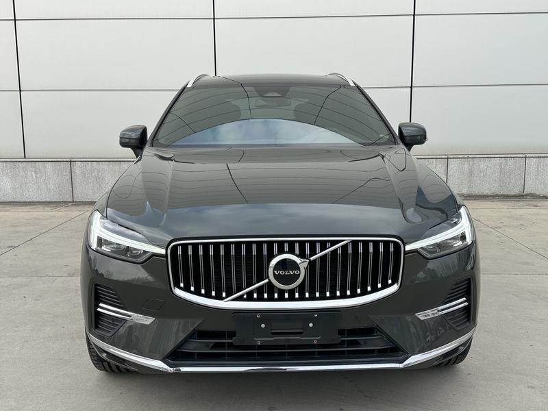 Volvo XC60, 2021 — фото 2 из 10