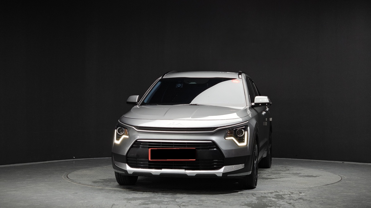 Kia Niro, 2023 — фото 3 из 12
