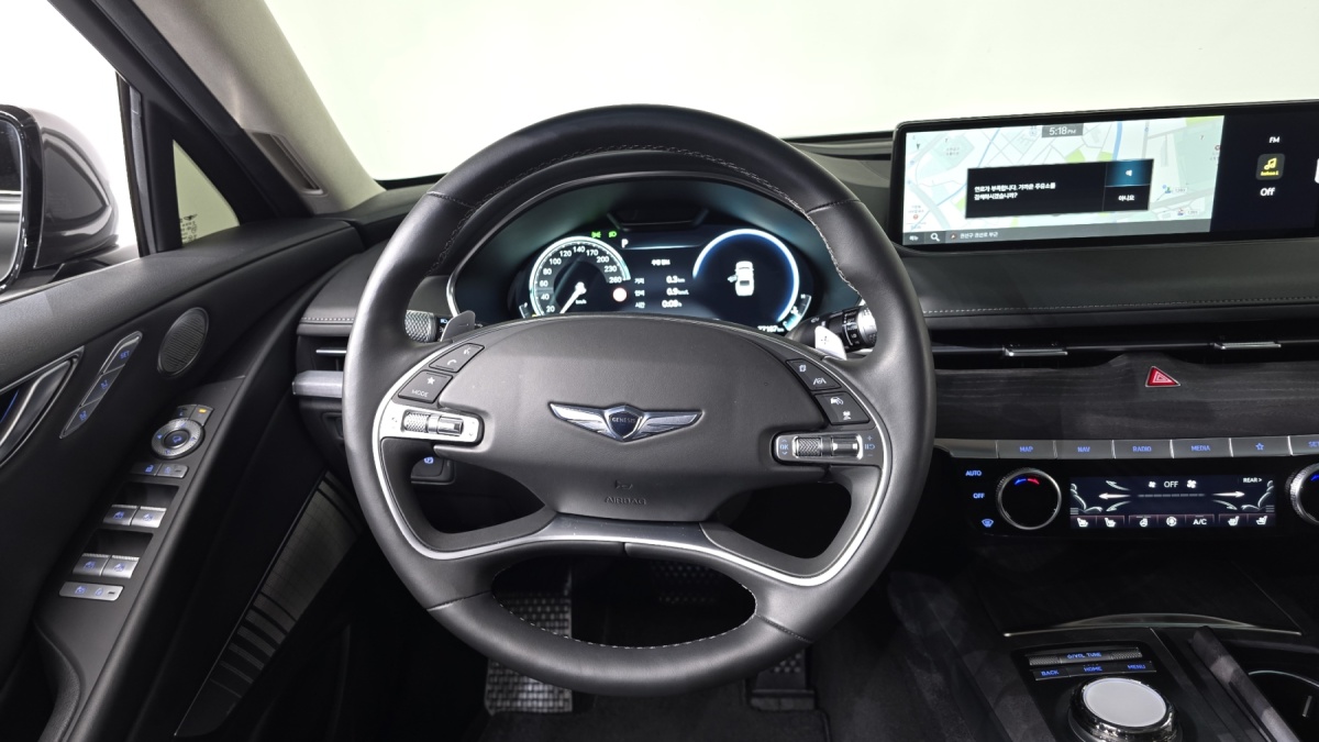 Genesis G80, 2023 — фото 7 из 12