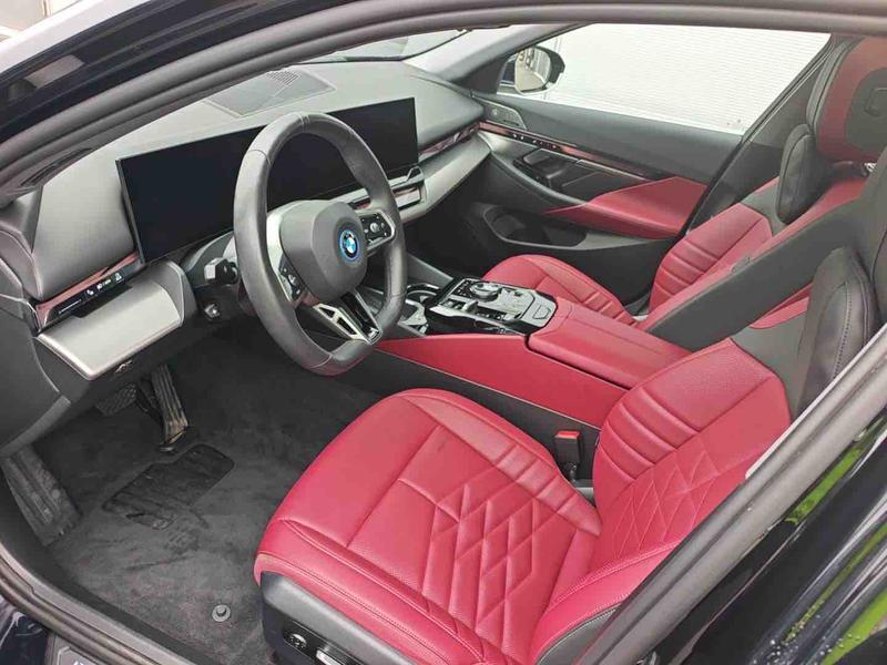 BMW i5, 2025 — фото 9 из 12