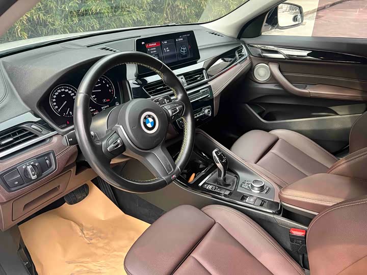 BMW X2, 2022 — фото 8 из 9