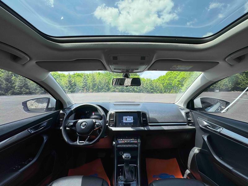 Skoda Karoq, 2023 — фото 8 из 12