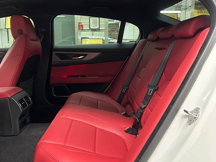 Jaguar XE L, 2021 — фото 8 из 9