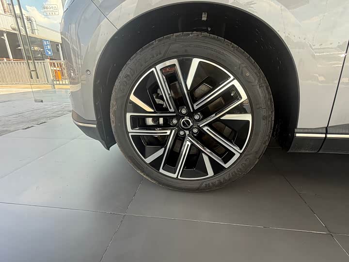 Volvo XC70 Hybrid, 2025 — фото 7 из 9