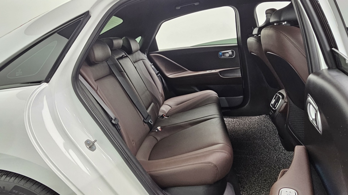 Hyundai Ioniq 6, 2022 — фото 12 из 12