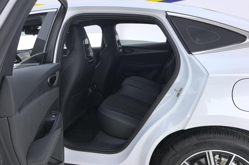 BYD Seal 06 Hybrid/EV, 2024 — фото 12 из 12