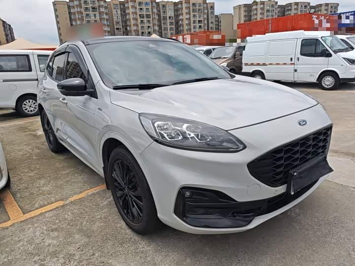 Ford Escape, 2023 — фото 4 из 9