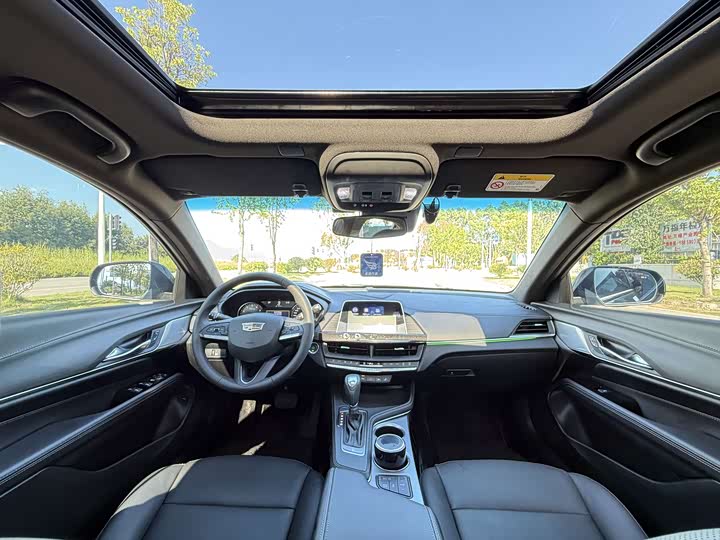 Cadillac CT4, 2023 — фото 4 из 9