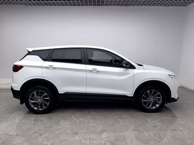 Geely Coolray, 2024 — фото 8 из 9