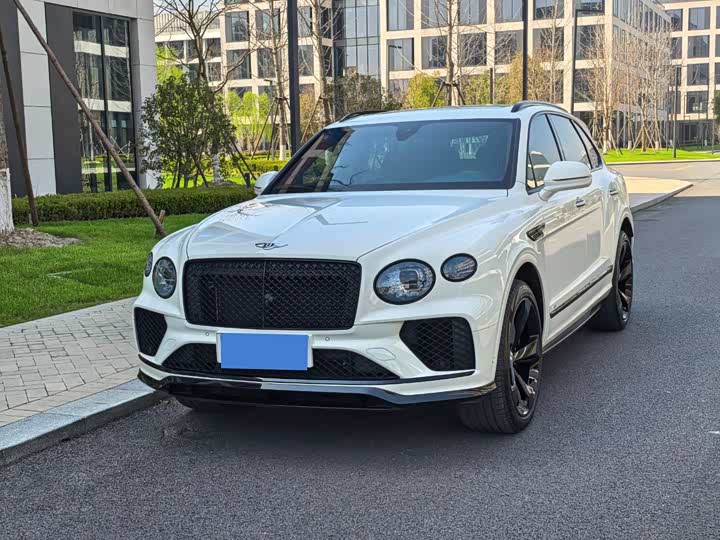 Bentley Bentayga, 2023 — купить в Йошкар-Оле под ключ