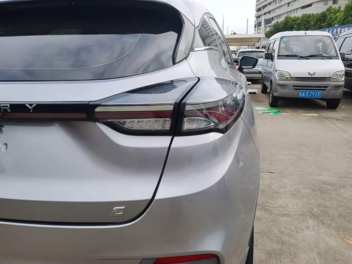 Geely Geometry C, 2022 — фото 8 из 9