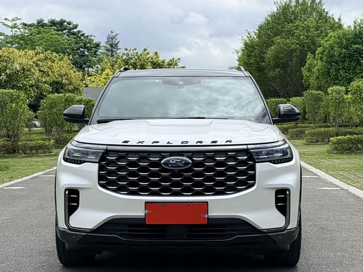 Ford Explorer, 2022 — фото 2 из 9