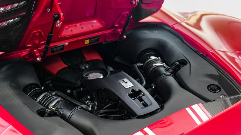 Ferrari F8, 2022 — фото 8 из 12