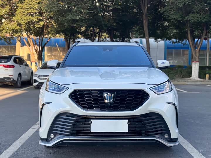 Toyota Crown Kluger, 2023 — фото 2 из 9