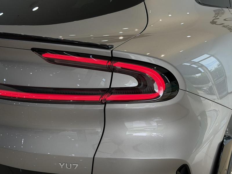 Xiaomi YU7, 2025 — фото 10 из 12
