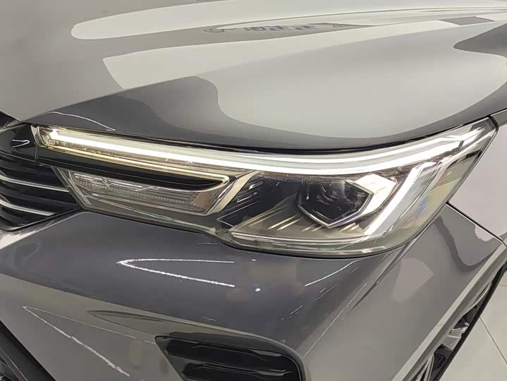 Roewe RX3, 2022 — фото 5 из 9